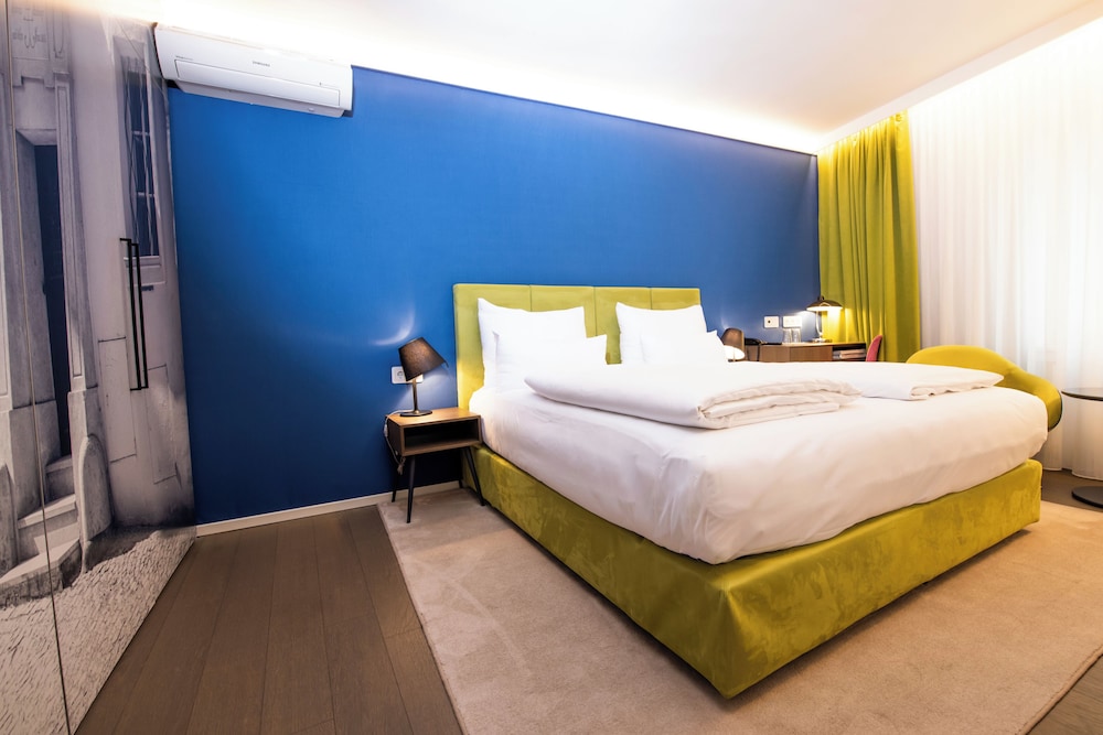 Small Double Room - Photo 1