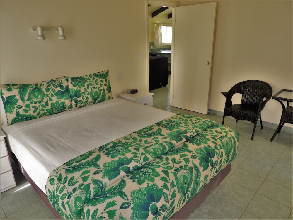 3 Bedroom Garden Villa - Photo 2