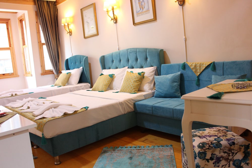 Deluxe Triple Room photo 1