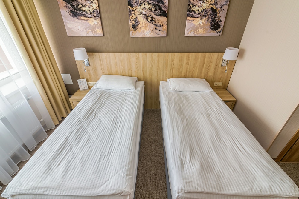 Standard Double or Twin Room photo 2