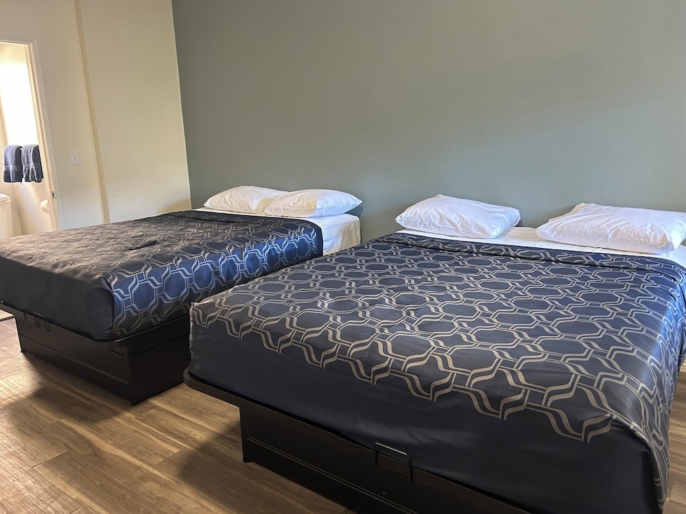 Basic Room, 2 Queen Beds