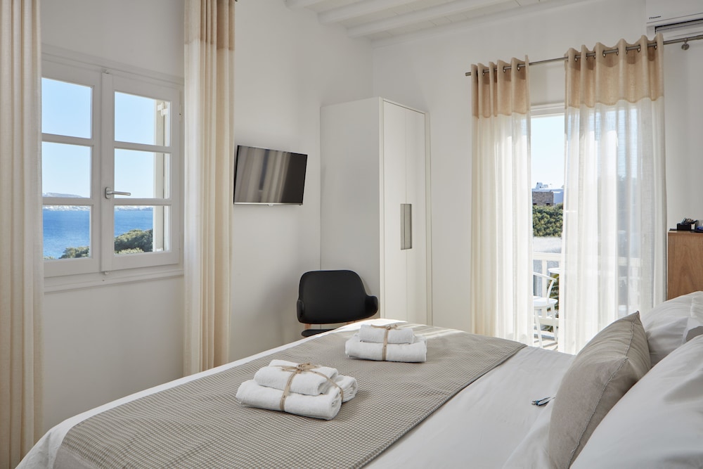 Superior Room, Sea View - Photo 1