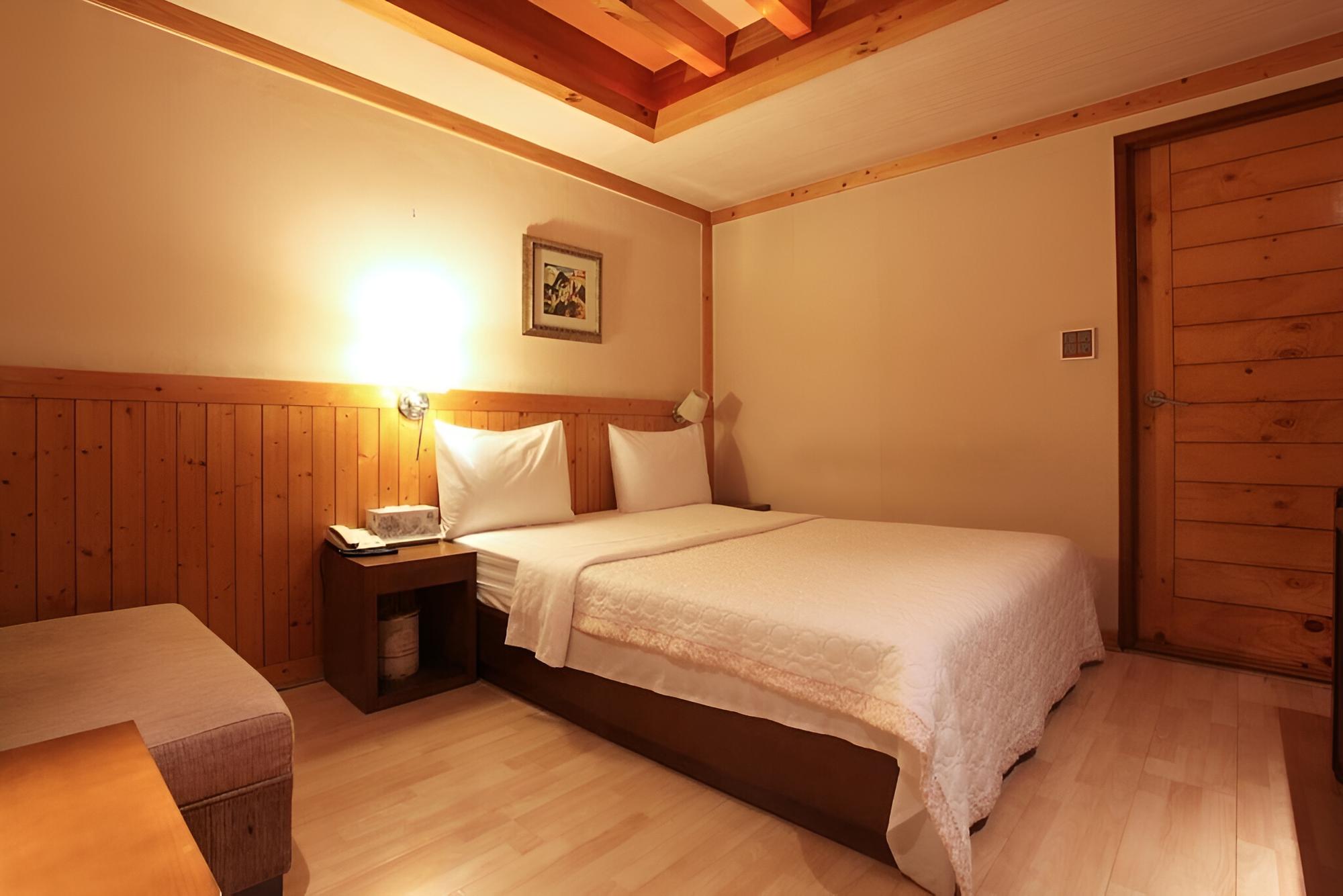 Room (Standard Room) photo 2
