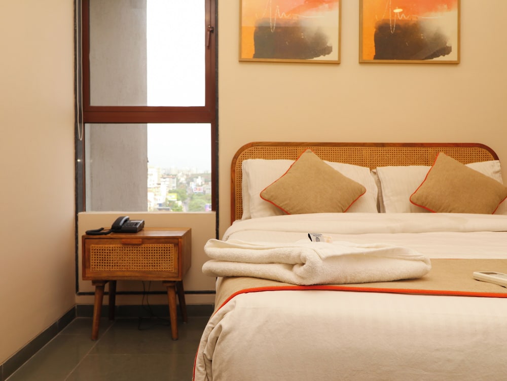 Superior Suite, Balcony, City View