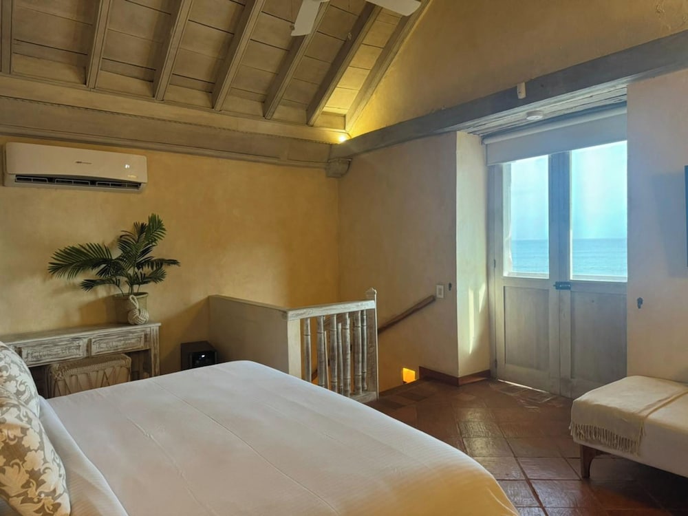 Room, Balcony, Sea View photo 2