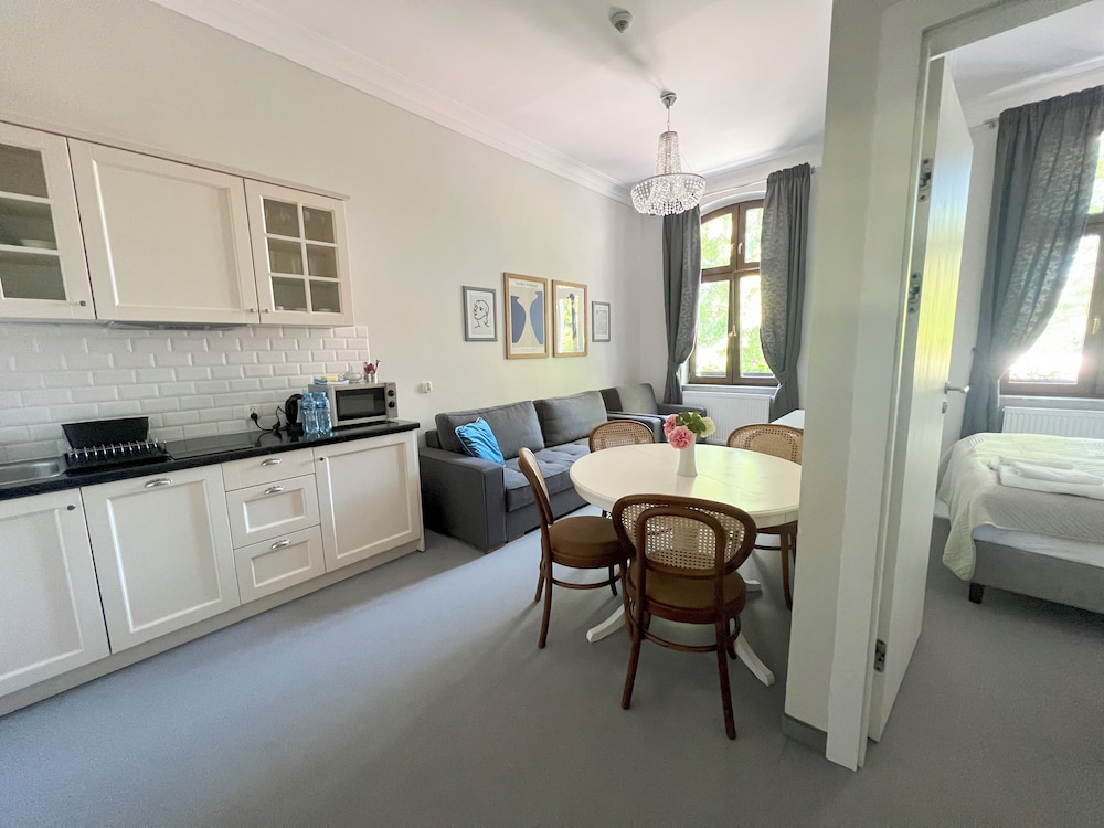 Apartment with 2 rooms and chair bed