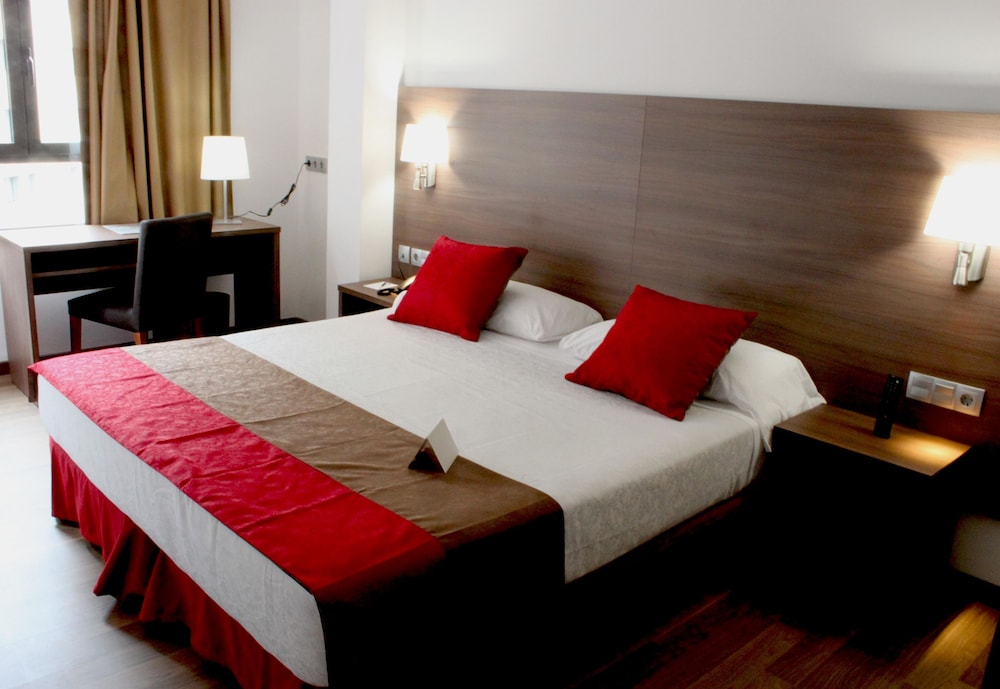 Standard Double Room, 1 Queen Bed