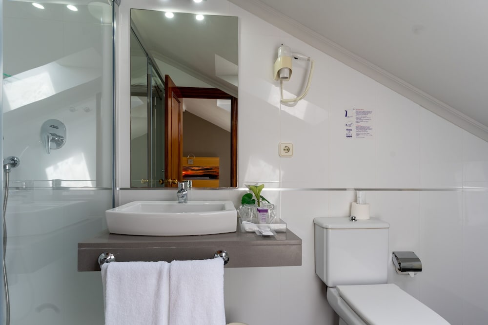 Basic Single Room photo 2