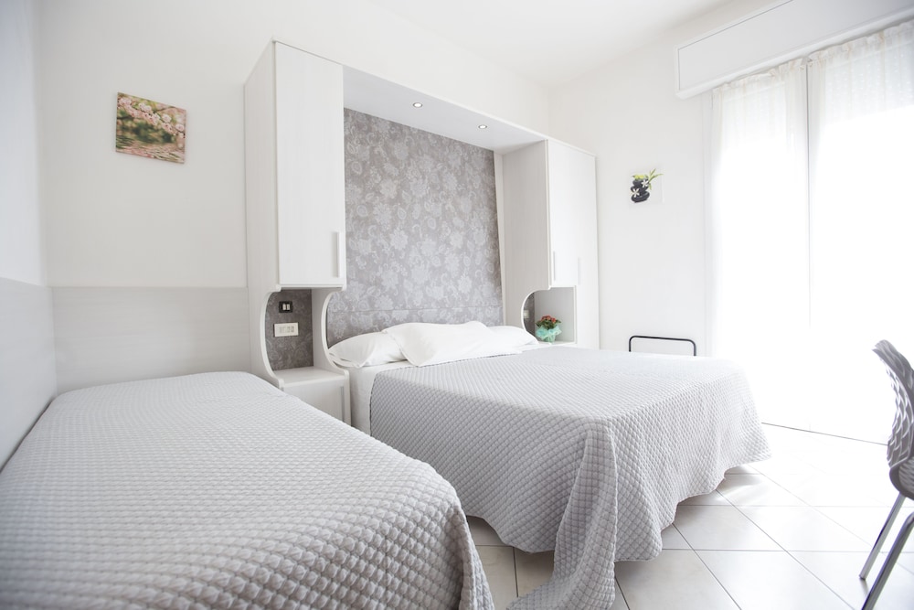 Standard Triple Room photo 1