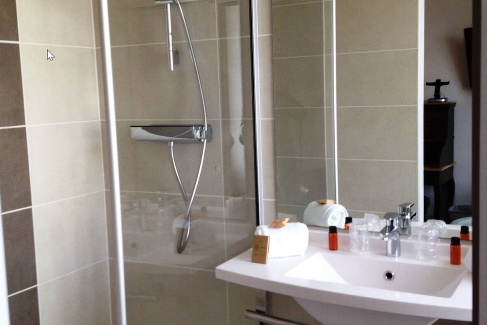 Junior Double Room, Pool Access
