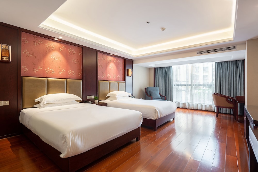 Deluxe Twin Bed Room