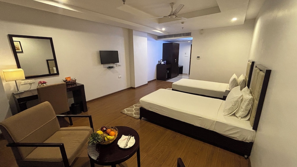 Premium Twin Room photo 2