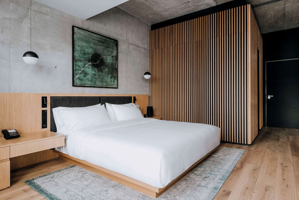 Executive Room - Photo 1