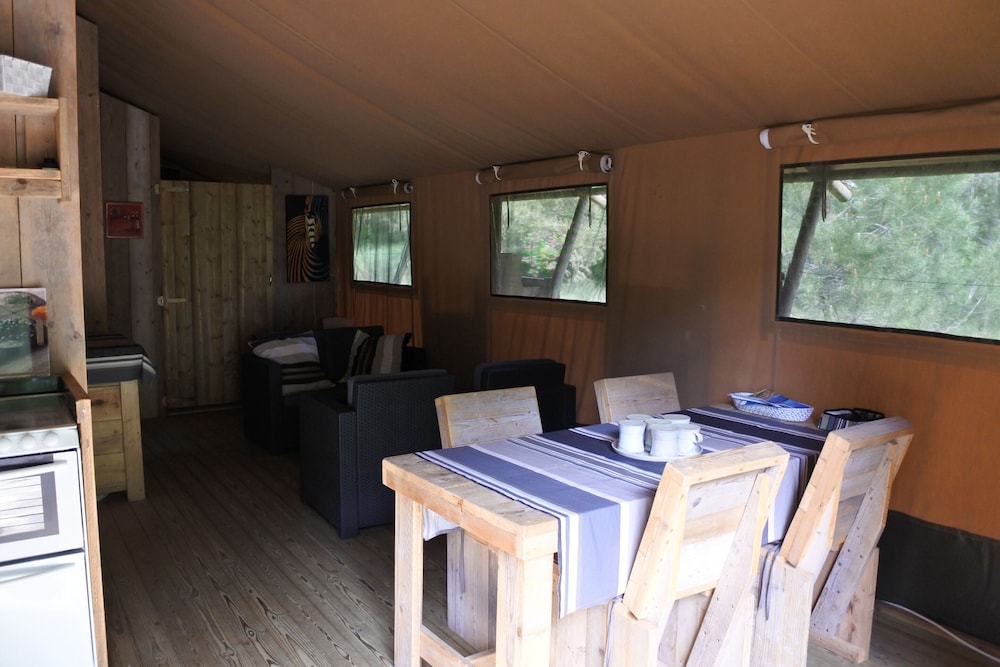 Deluxe Tent, Ensuite (Petit Lodge)