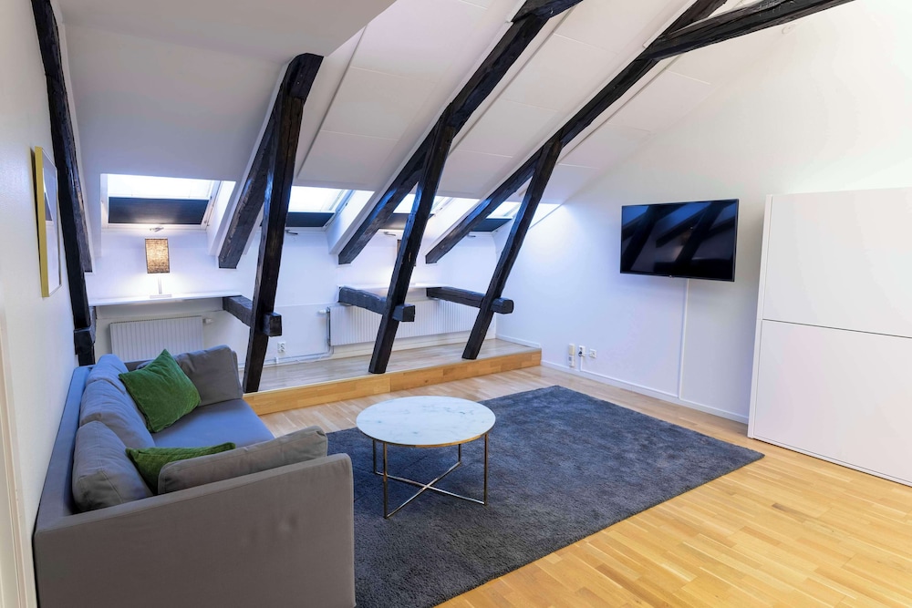 Standard Apartment, Multiple Beds, Non Smoking, Kitchen - Photo 7
