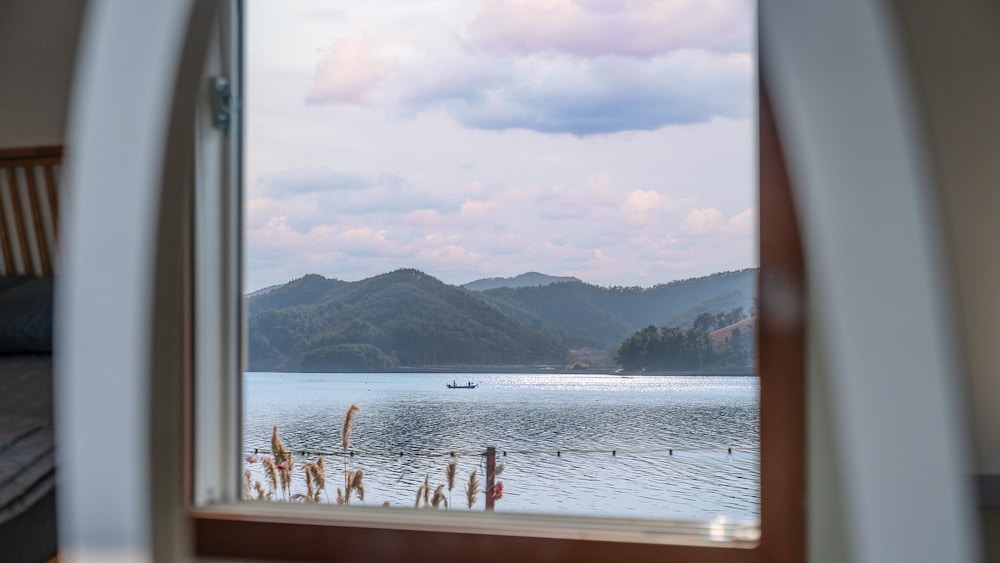 Basic Room, 2 Bedrooms (Room 104 (Ocean View / Private Barbec)