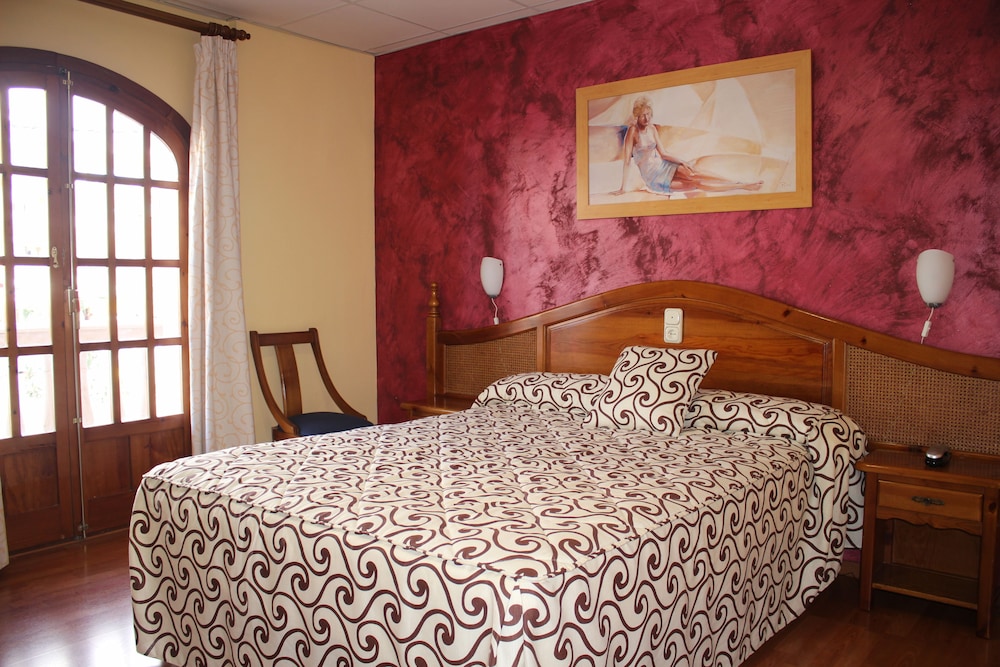 Double Room, 1 Queen Bed photo 3