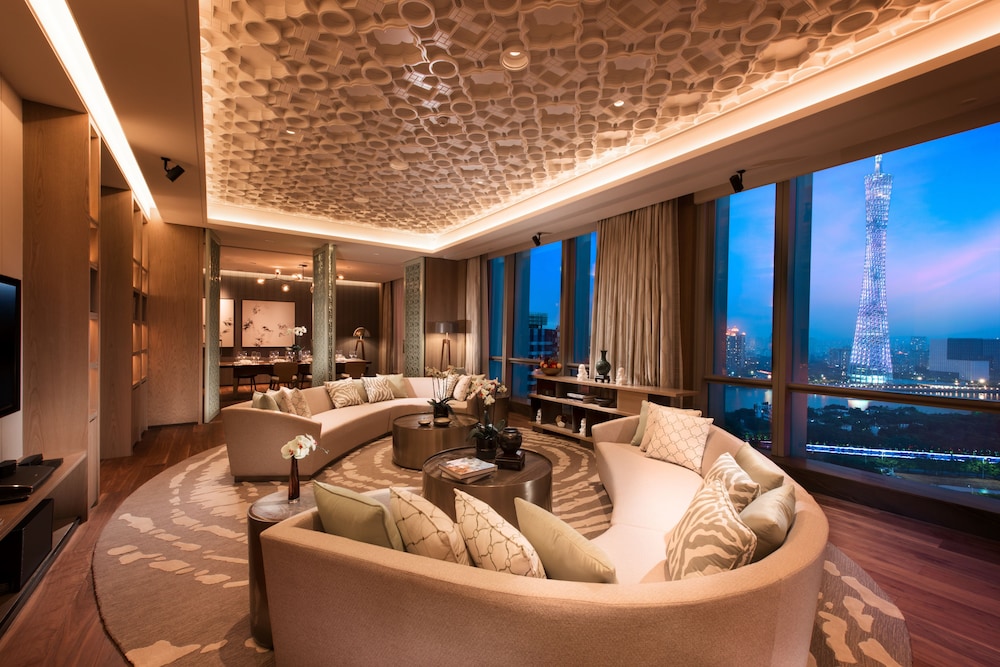 Conrad Suite