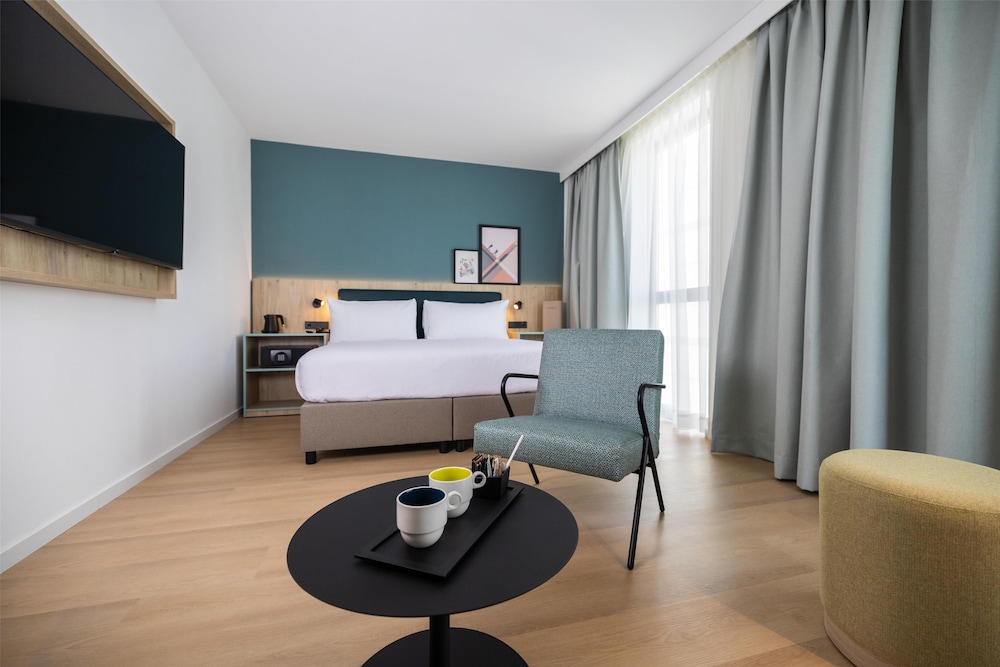 Room, 1 King Bed with Sofa bed