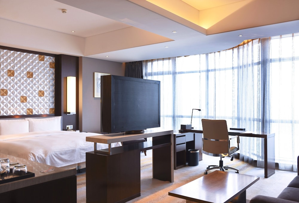 Luxury King Room photo 1