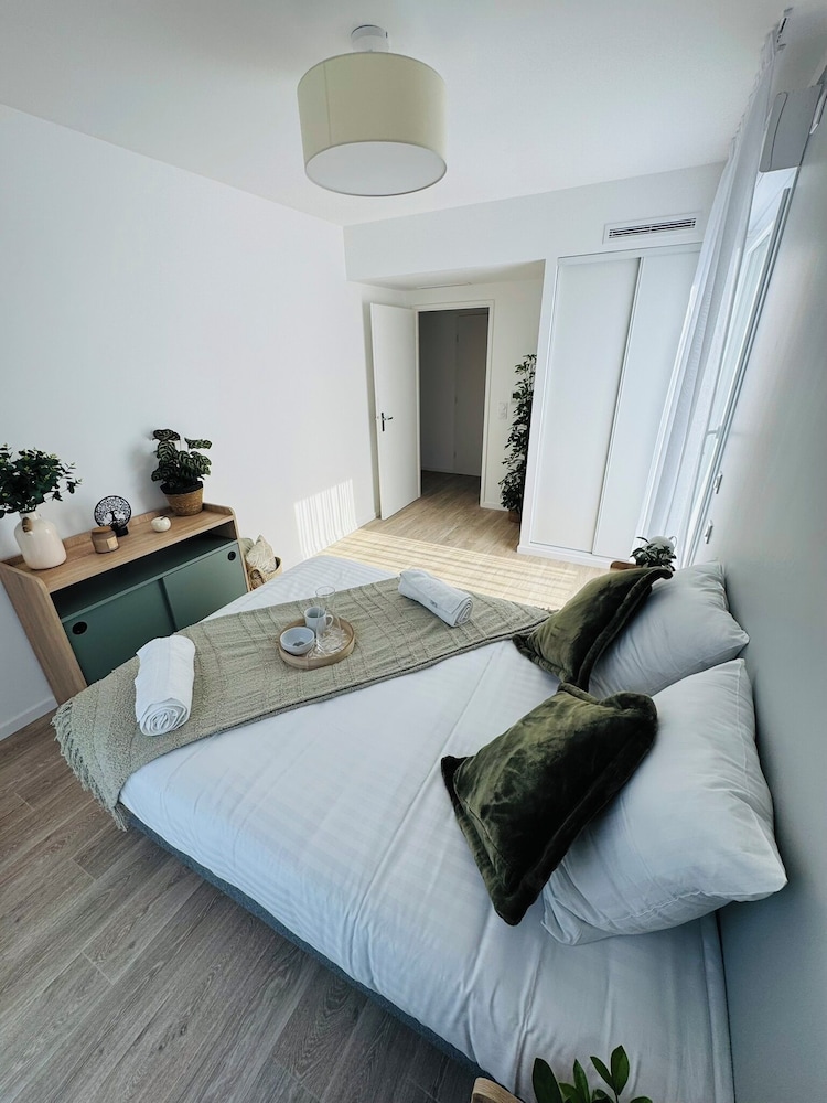 Family Apartment, Balcony photo 1