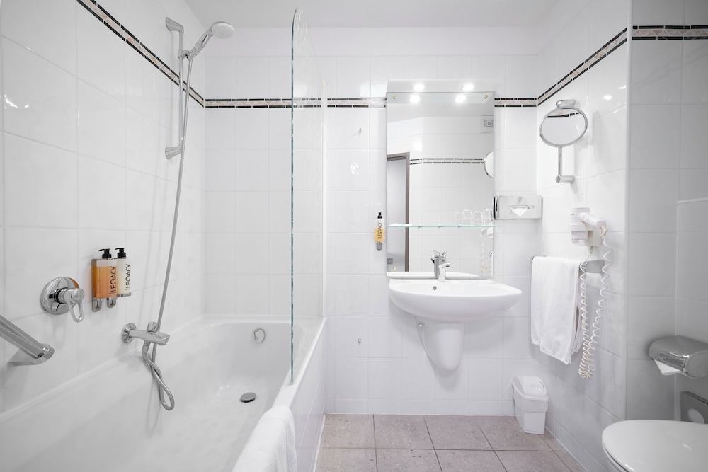 Classic Double or Twin Room - Photo 4