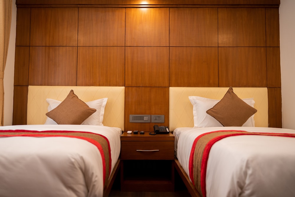 Deluxe Twin Room - Photo 2