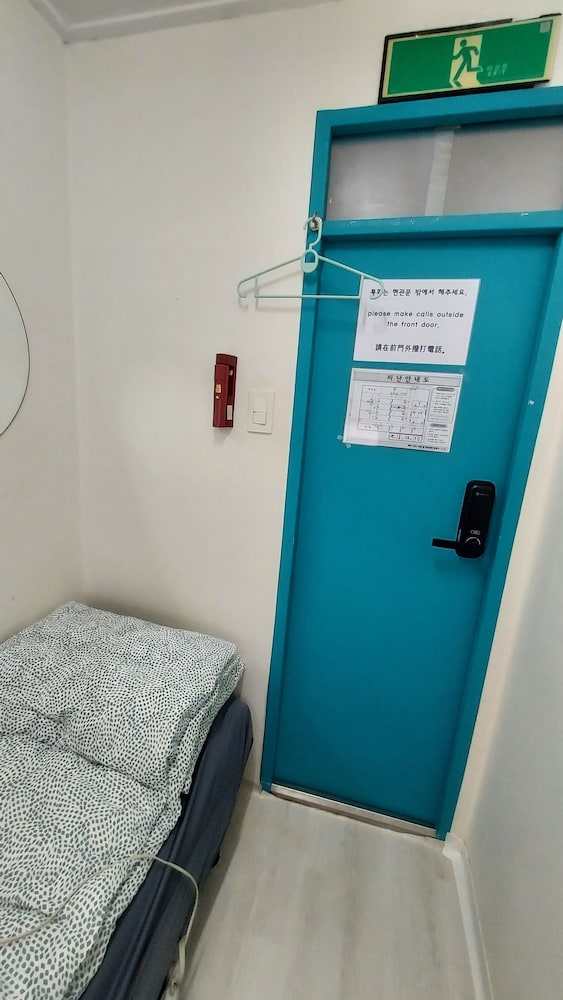 Deluxe Room, Women only, Non Smoking, Shared Bathroom(413)(Self check-In Hotel,Please contact HOTEL)