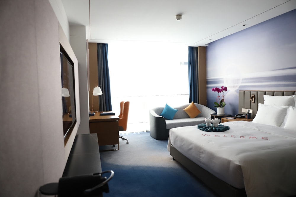Superior Room, 1 King Bed