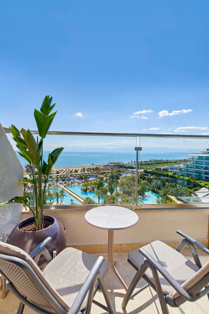 Family Suite Roof Sea thumbnail 5