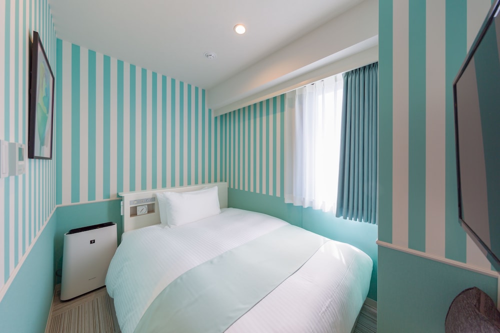Standard Room, Non Smoking (Separate toilet and bathroom) photo 3