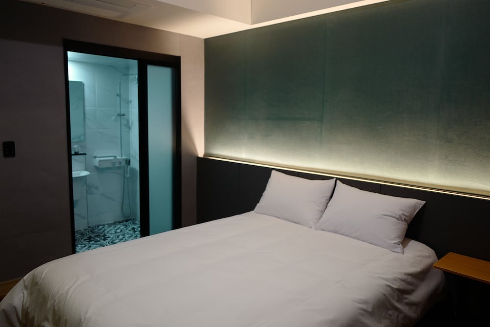 Standard Double Room photo 3