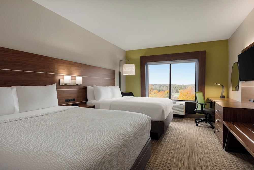 Standard Room, 2 Queen Beds (Vineyard View) - Photo 1