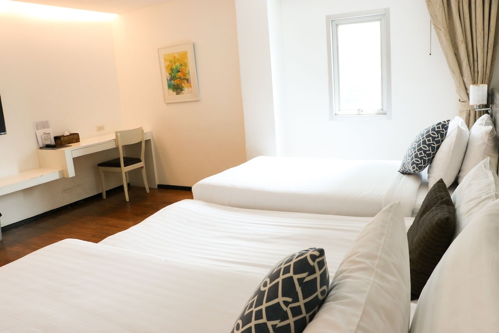 Superior Triple Room photo 3