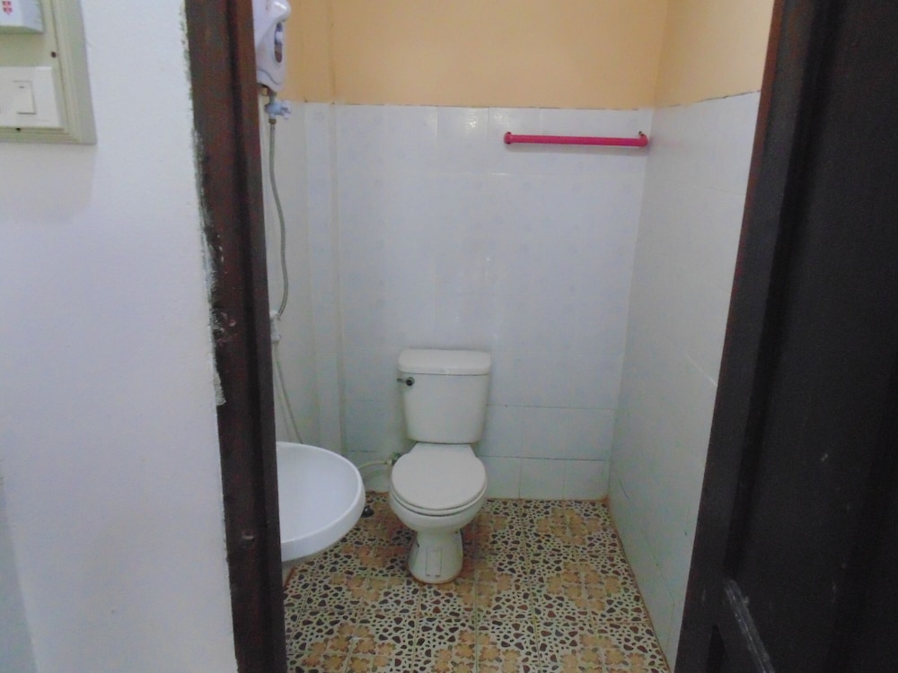 Double Room with Balcony (Air-condition) photo 2