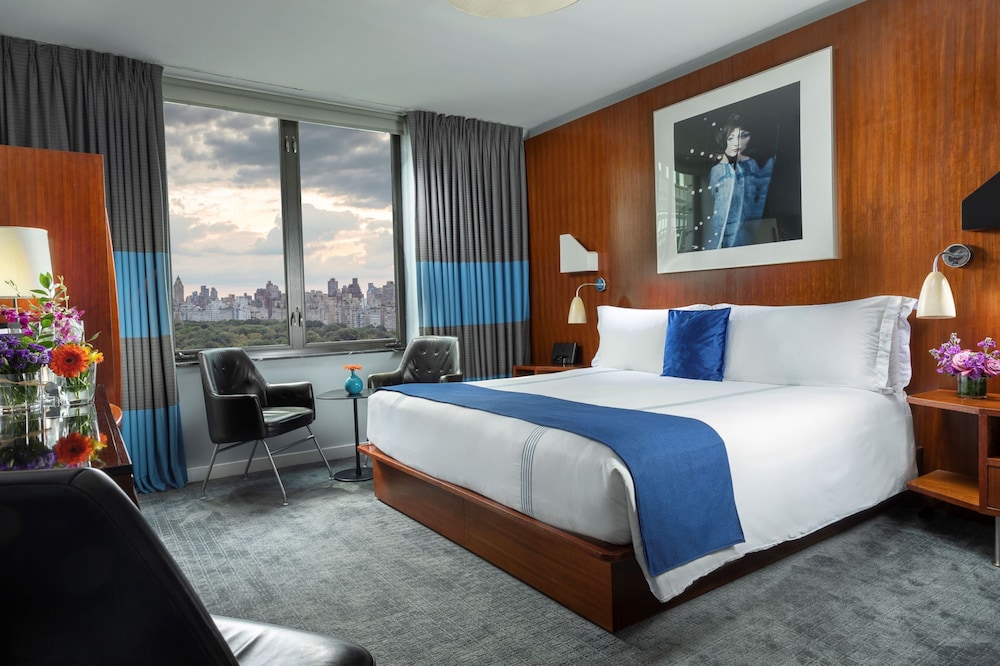 Deluxe Room, 1 King Bed photo 3