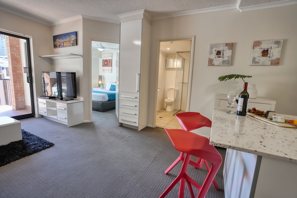 One Bedroom Apartment - Photo 6