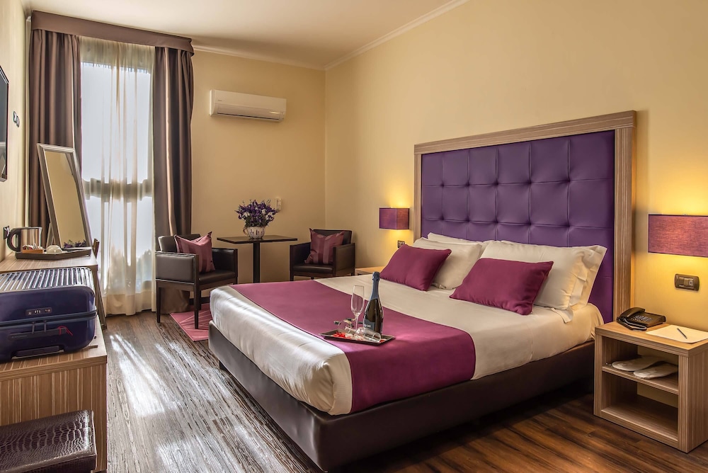 Deluxe Double Room, 1 Queen Bed photo 1