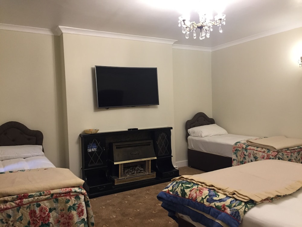 Family Suite, Ensuite photo 2