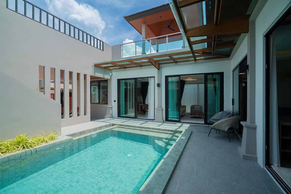 3 Bedroom Grand Deluxe Pool Villa - Photo 12