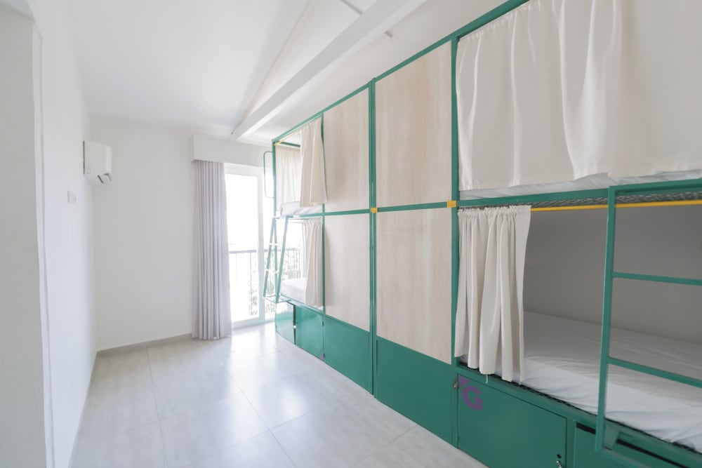 Shared Dormitory, Private Bathroom photo 3