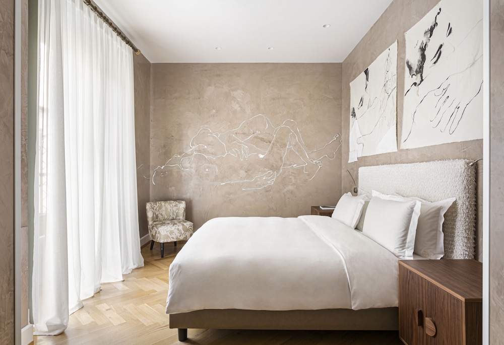 Courtyard Suite photo 3
