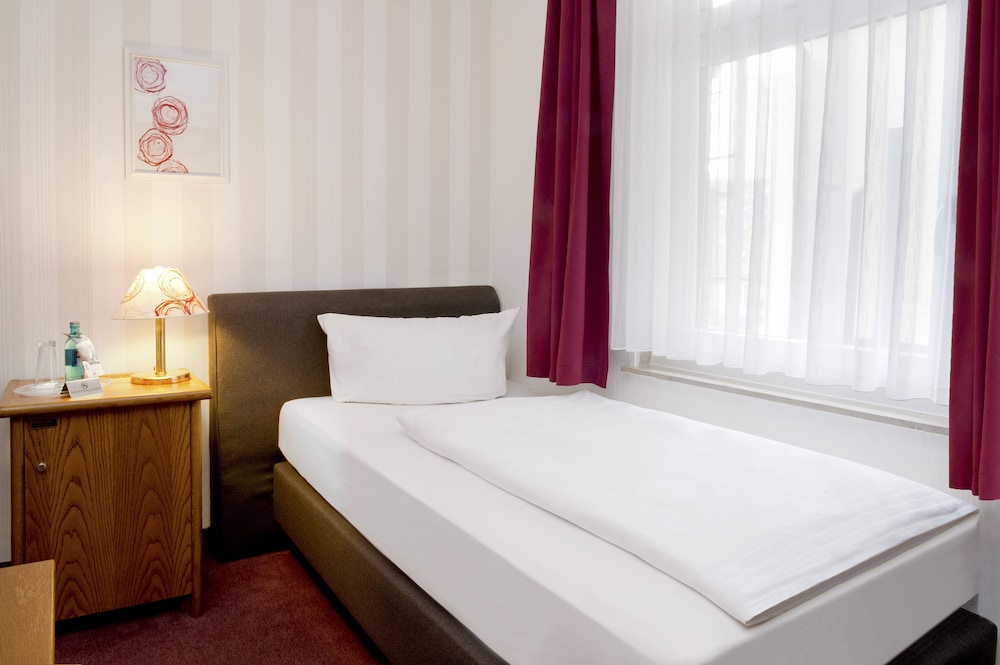 Basic Single Room (incl.3.50€ Energy Fee p.pers./p.night) photo 2