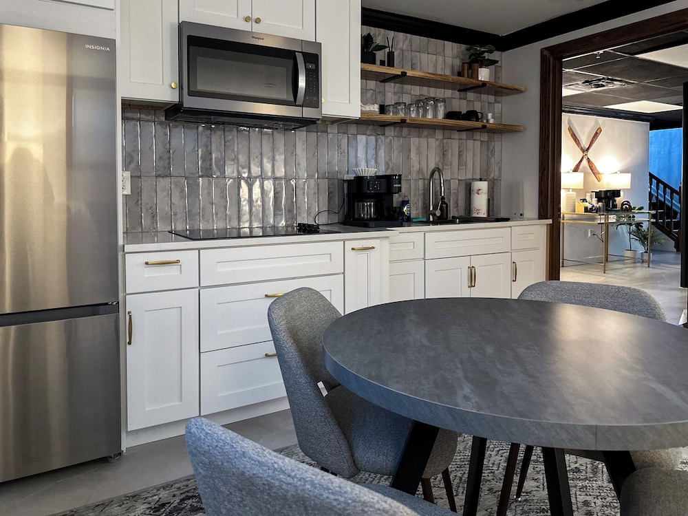 DTW Suites, Photo 7
