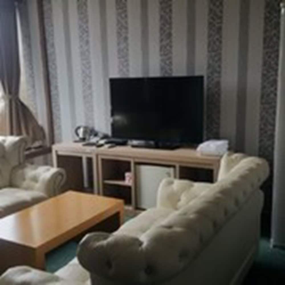 Royal Suite (for 4, 2 Double Beds) photo 2