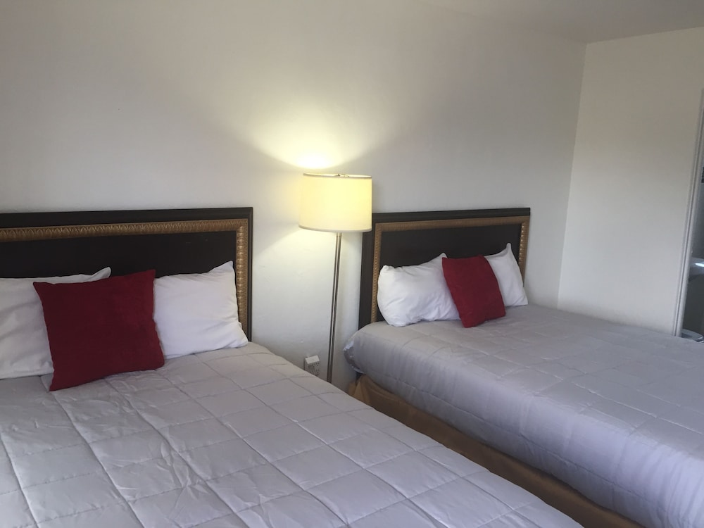 Standard Room, 2 Double Beds