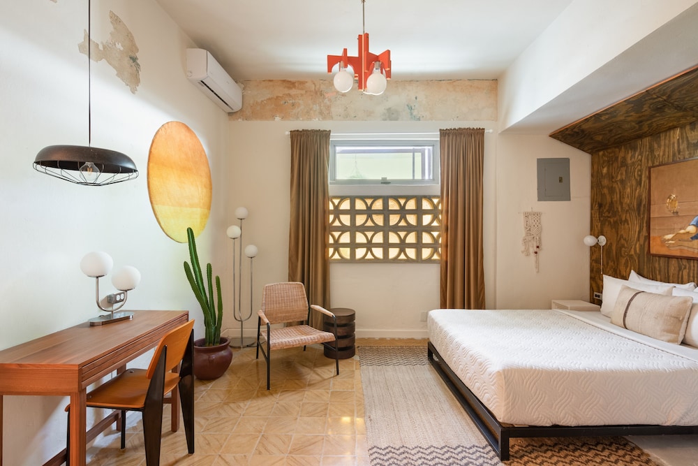 Premier Double Room, 1 Queen Bed, Bathtub