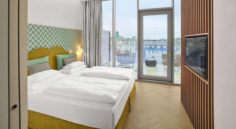 Business Suite photo 3