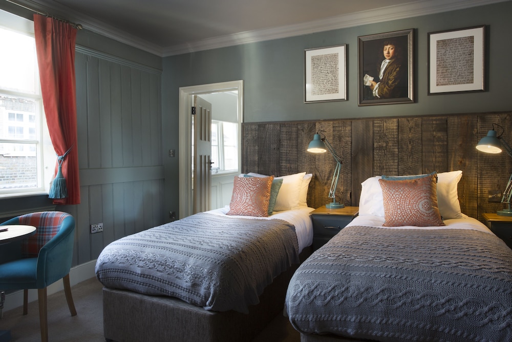 Superior Double or Twin Room photo 1