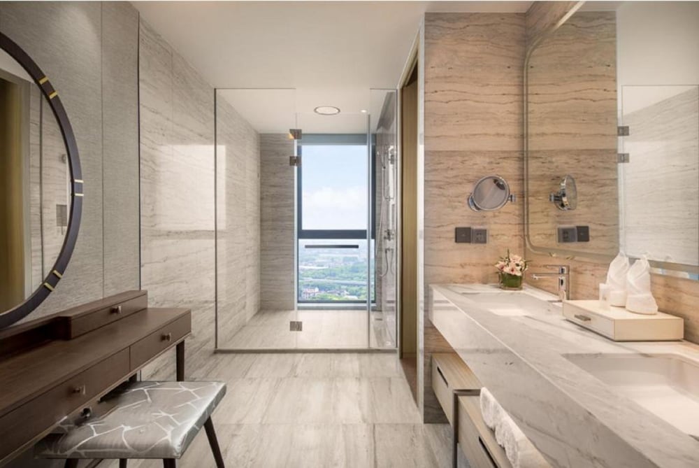 Executive Room, 1 King Bed